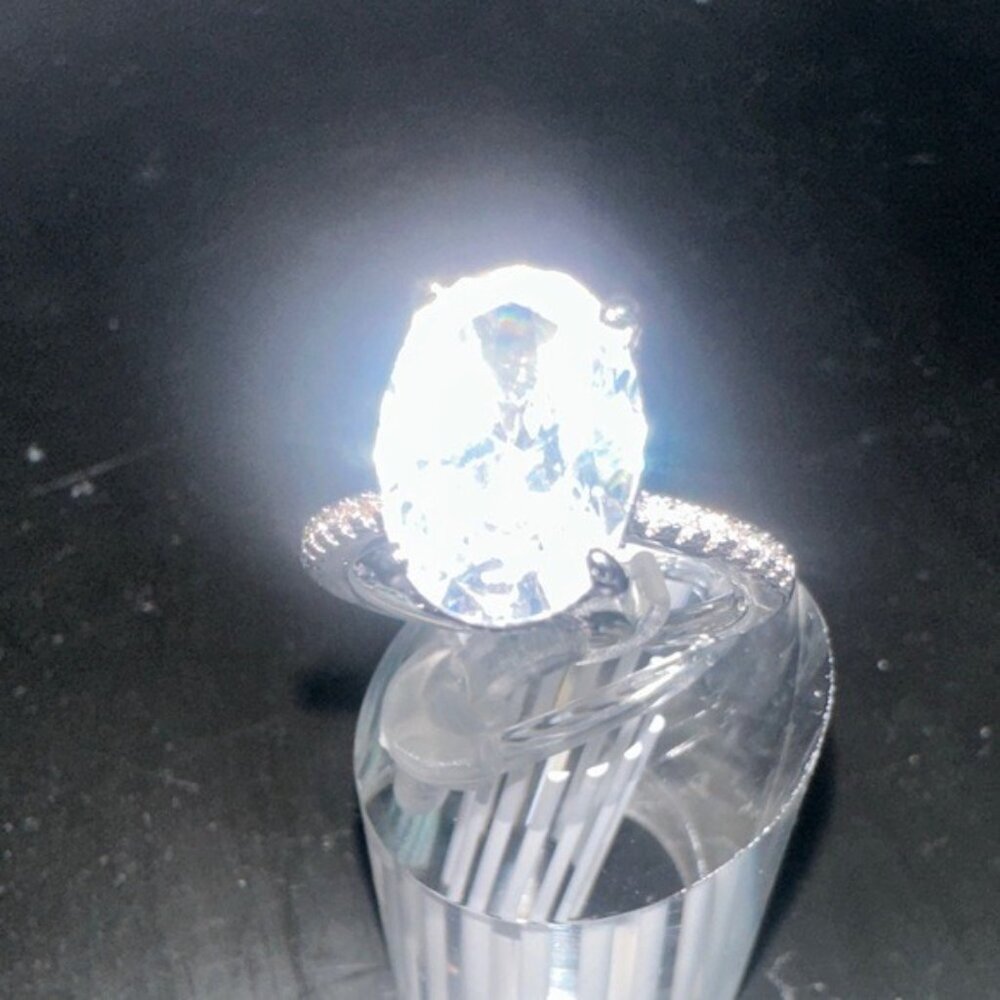 Fashion Jewelry Silver Sparkling Ring Size 8 - Picture 5 of 17